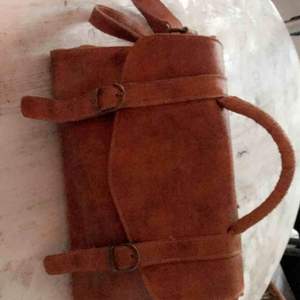 Söt väska från Brandy Melville🌻 Axelbandet från att justera och tas bort 