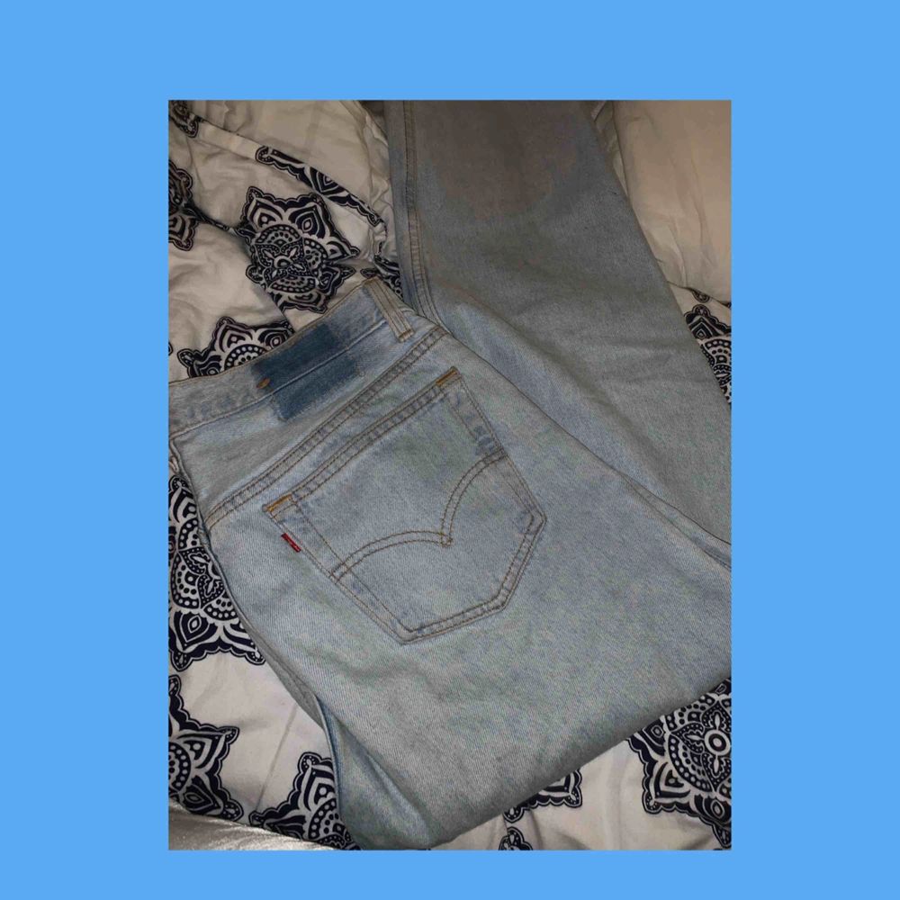 Sjukt snygga vintage Levis jeans knappt använda, rak modell . Jeans & Byxor.