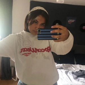 Vintage ”college” tröja - Så cool tröja till sommarn, passar till allt, sitter snyggt oversized 