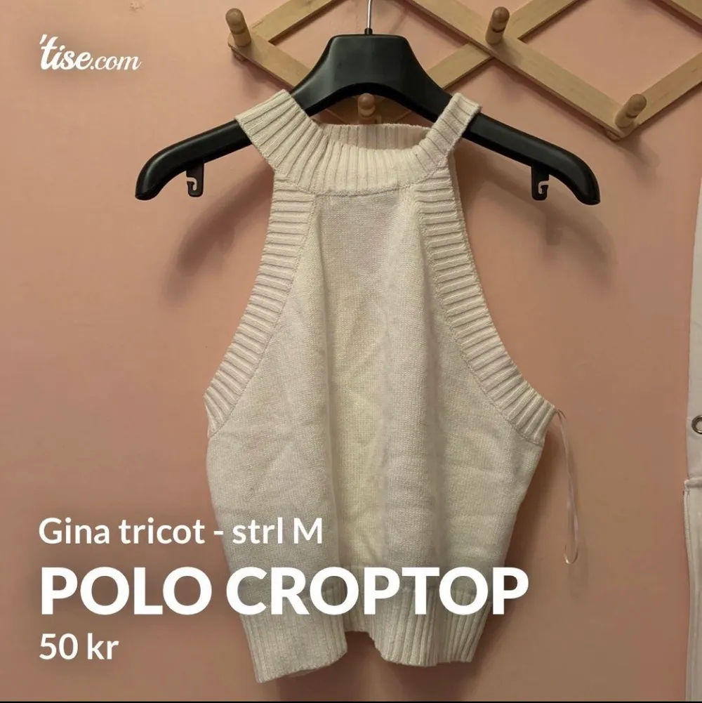 En vit polo croptop i storlek M. Toppar.