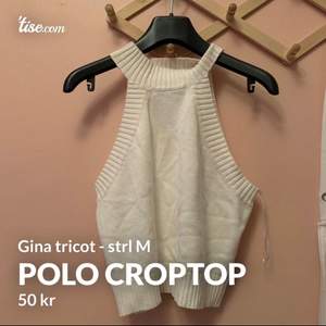 En vit polo croptop i storlek M