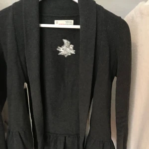 Jättefin kofta från Odd Molly! - Fin kofta från odd molly. Stl 1 = 36 ungefär! Bra skick, använd ytterst lite