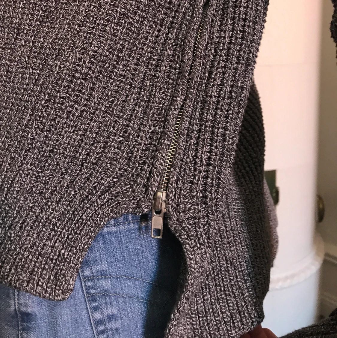 Grå stickad tröja storlek M - 91