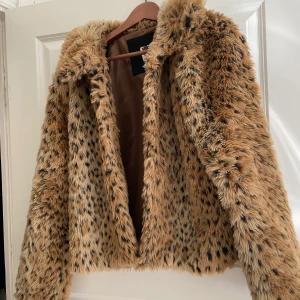 Leopard pälsjacka - En pälsjacka som är från ichi väl använd.