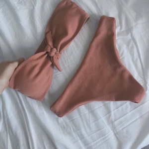 Bikini - Säljer denna slut sålda bikini. Storlek S. Aldrig använd då den ej passa mig! Fri frakt