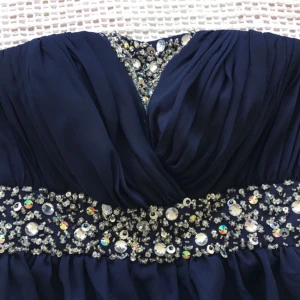  - Perfekt klänning för nyår/fest! Endast använd vid få tillfällen. Köpt från Nelly :)