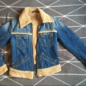  - Levis Jeans Jacket - vintage 