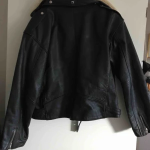  - Äkta skinn pilot jacka som ny.