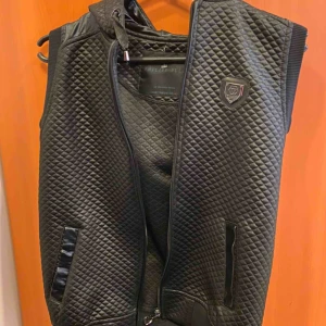  - Philip plein väst! Kommer ej till användning därav pris 