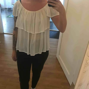  - Fin topp från bikbok 75kr+frakt