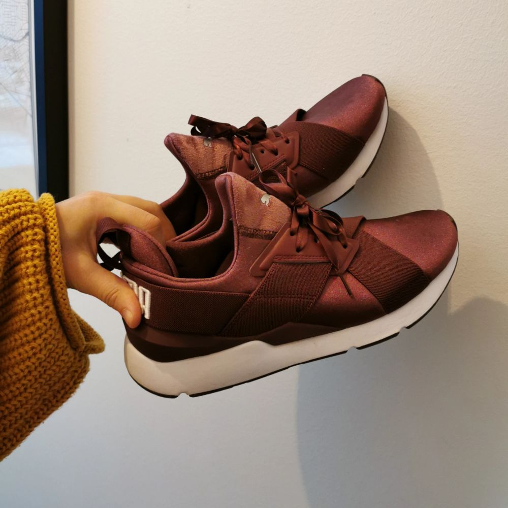 Sneakers från Kenzas kollektion | Plick Second Hand