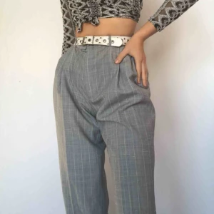  - Ursnygga byxor från Felm made in Sweden! Tyvärr har de blivit för stora för mig och tvingas därför till att sälja dem ;( Högsta bug just nu 200kr inkl frakt! 