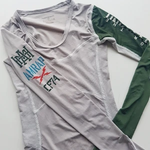  - Crossfit Träningströja från Reebok. Aldrig använd. 
