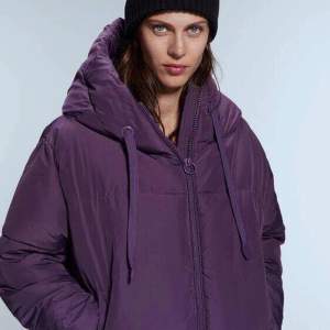 Purple/Lila puffer Zara jacket size M 