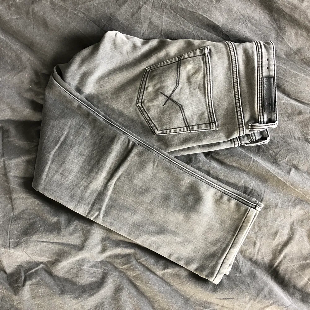 Byxor från Hampton Republic (inte jeans). Stl 33/32 (sitter ganska tajt) fint skick!. Jeans & Byxor.