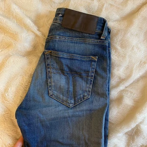 Tiger of Sweden jeans - Super snygga tiger of sweden jeans som tyvörr har blivit för små! Storlek 26/30