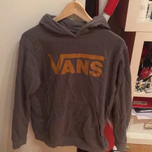  - Skitsnygg vans hoodie