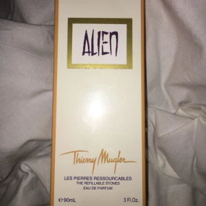  - Kopia av “Alien” parfymen, 90 ml. Luktar likadant 💐