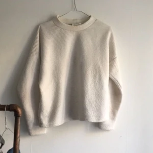  - Mysigt tröja från Monki 