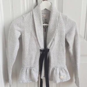  - Odd molly kofta i storlek 0, använder ej längre, bra skick :)