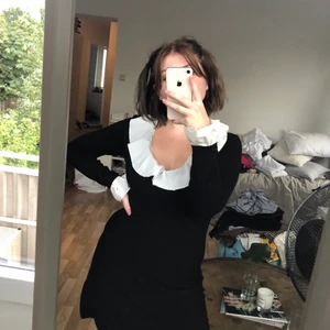 Klänning från zara - Rejäl klänning som kan användas på hösten men även sommar kvällar