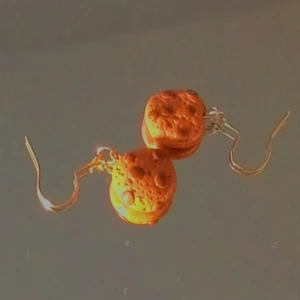 handmade chocolate chip cookie - I've made these earrings by myself! / shipping 15kr 