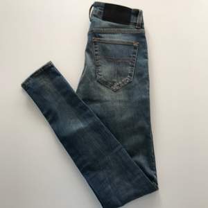 Super snygga stretchiga jeans, helt nya! Ordinarie pris är 1399kr. Frakt ingår så det är inget att tänka på om du inte erbjuder själv att du vill så klart! 🥰🥰