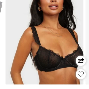 Bralett 70D - Hej. Säljer denna superfina braletten/bh’n från Nelly. Den är i storlek 70D och är förliten för mig så den är använd max 2 gånger, givetvis tvättad innan den skickas. Säljer för 90kr och frakt blir 22kr😍