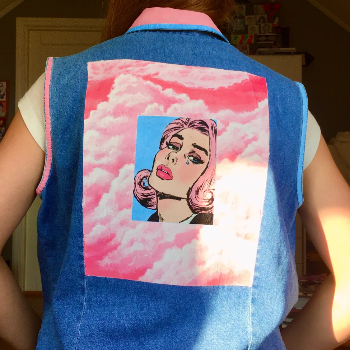 Handmålad jeansväst