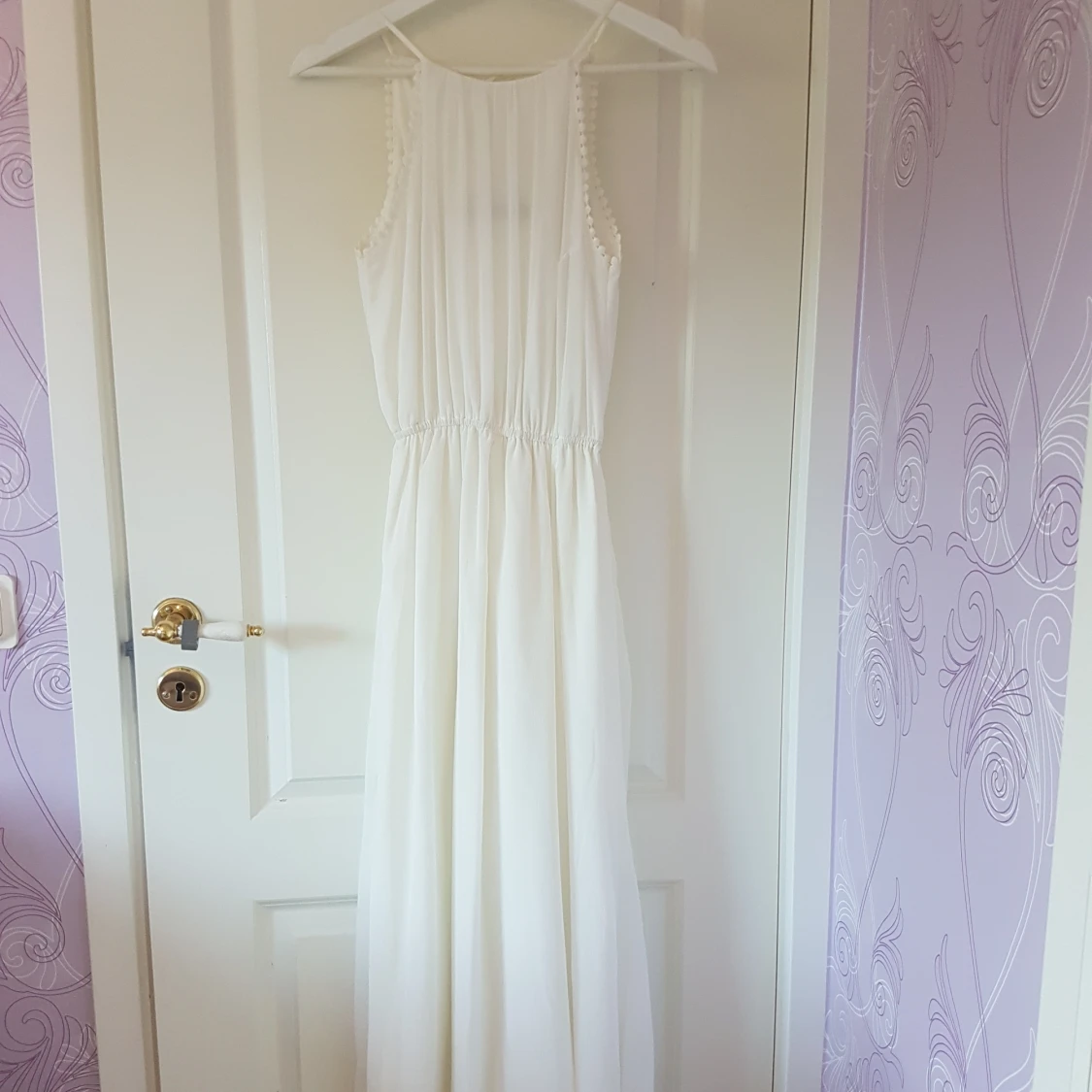 Vit långklänning med slits