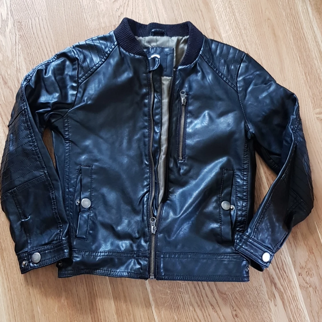 Skinn jacka barn i konstläder stl.128