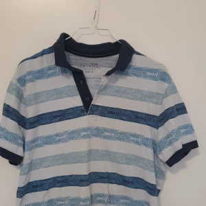 Sommar T-shirt  - Sommar T-shirt  mitmitt pris 210 kr +frakt 