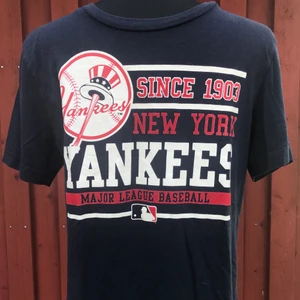 New york yankees t-shirt - Snygg t-shirt i mycket fint skick! 🤩 