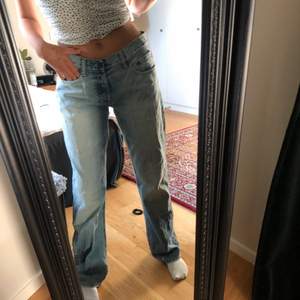 Jätte snygga jeans , som nästan är i nyskick!! Frakt tillkommer!!💕