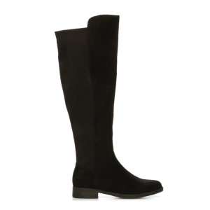 Lång svara boots - Helt nya boots som har bli it använt 1 gång. I storlek 38. Priset kan diskuterad om man vill.