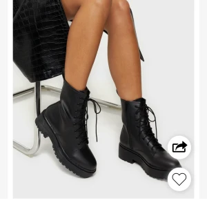 Perfect lace boot - Säljer dessa skor i storlek 38! Knappt använda och superfint skick