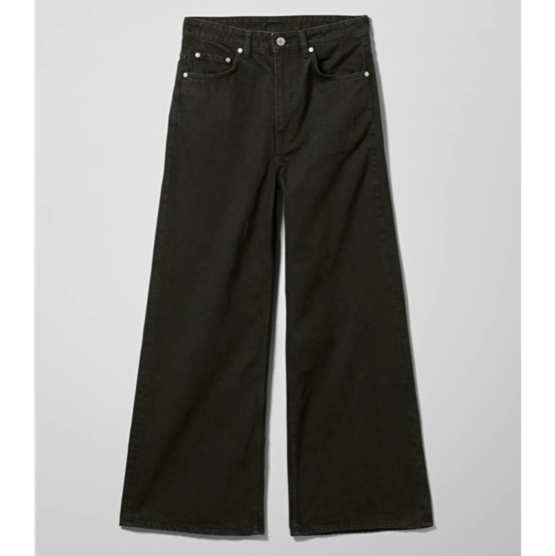 Nya Weekday modell Ace - 90