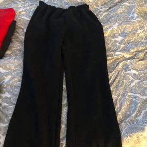 Vida mjukisbyxor  - Vida svarta mjukisbyxor i S/M. 