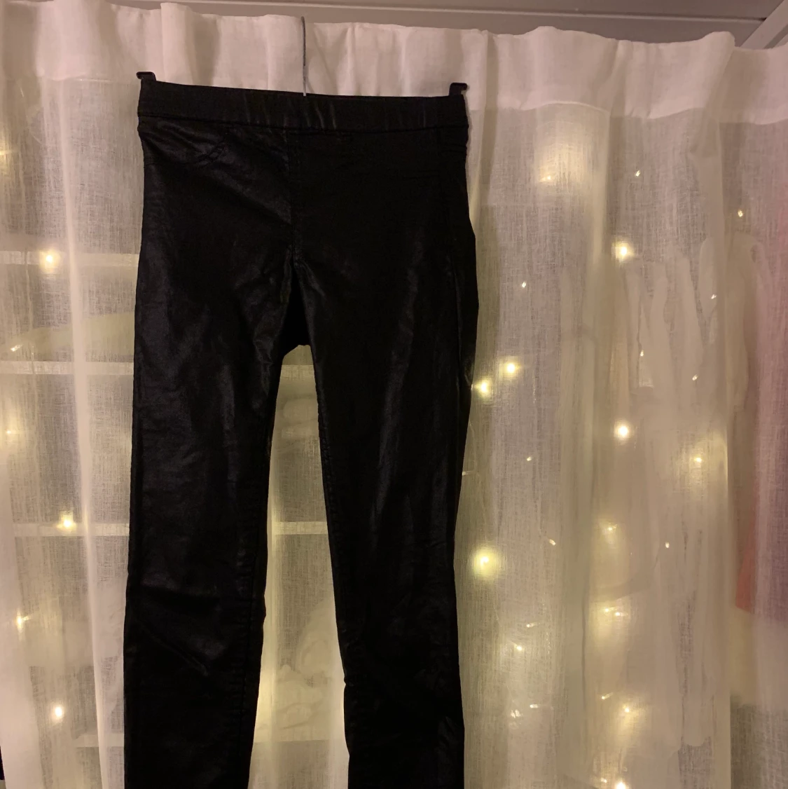 ”Lackade” byxor - 91