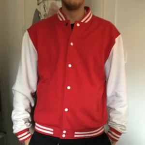 Urban classics - Ny pris 650kr. Nu 300kr styck pris. Köper du alla får du dem för 800kr. Kan skickas på posten.