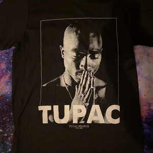 Tupac t-shirt - Tupac t-shirt storlek S. 180kr :)