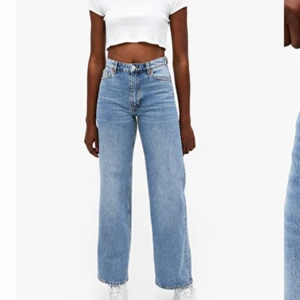 Yoko jeans Monki - Älskar Jensen men de var tyvärr för korta för min smak. Strl 28, skriv till mig för flera bilder. Nästan helt nya. Om många är intresserade blir de budgivning😜