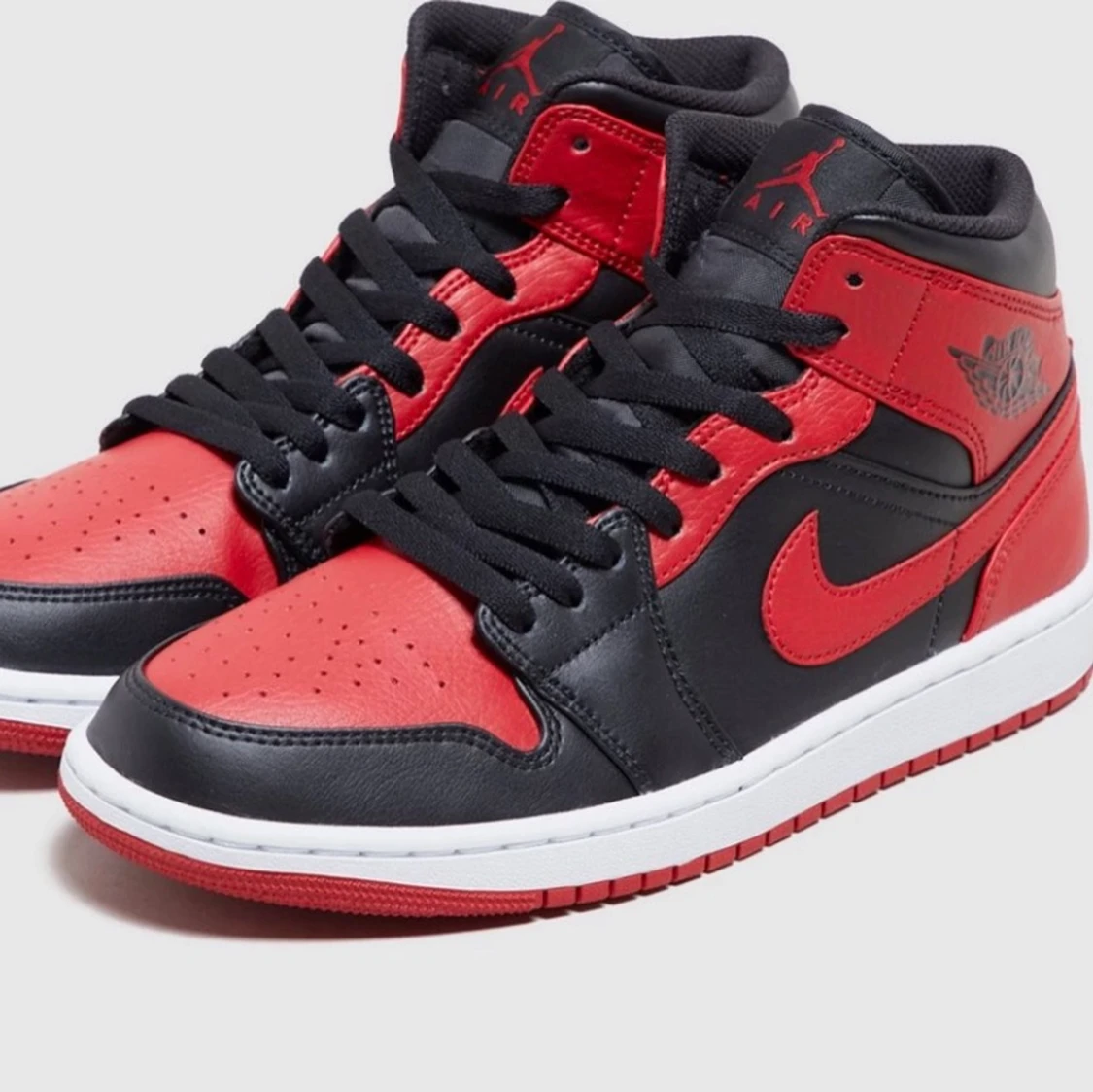 Jordan 1 Mid Bred 