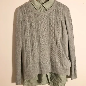 Stickad grå tröja - Stickad tröja från Lindex! Hör gärna av er för fler bilder eller eventuella frågor. 🔥♻️