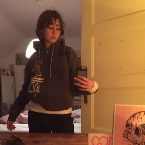 Billabong tröja  - Fett Billabong tröja! Den är super skön men kommer inte till användning:/ den är grå och orange! 💋 HÖGSTA BUDET ÄR NU 240kr SKRIV I KOMENTARERNA!!💋