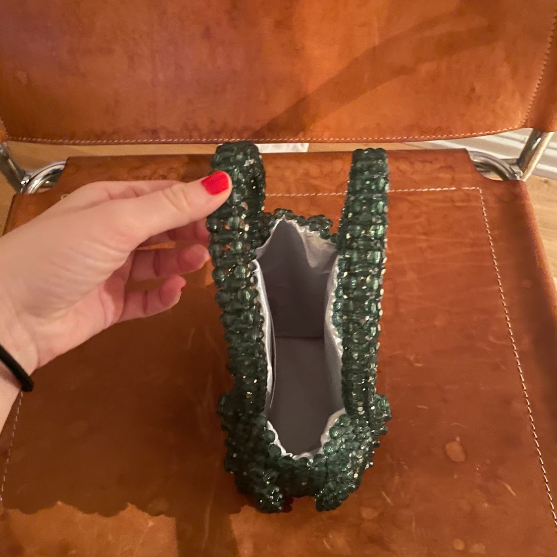 Grön väska, pärlor - 90