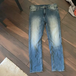 Cheap monday jeans - Helt nya cheap monday jeans i storlek w28 L32, stretchiga 