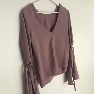 Blus från NAKD - BLUS FRÅN NAKD , jätte fin lila färg🌸💗