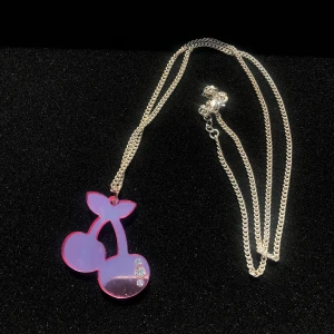 Retro halsband - Söt retro körsbärhalsband. Frakt 11 kr 