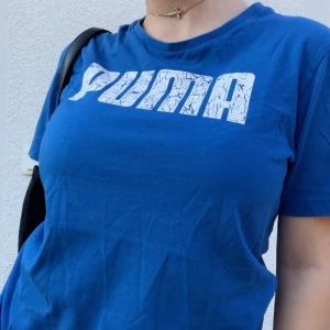Puma t-shirt  - svin snygg t-shirt från puma! köparen står för frakten💕🦋
